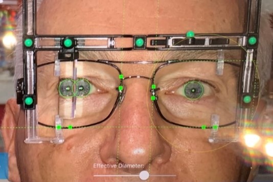 Messung der Pupillendistanz